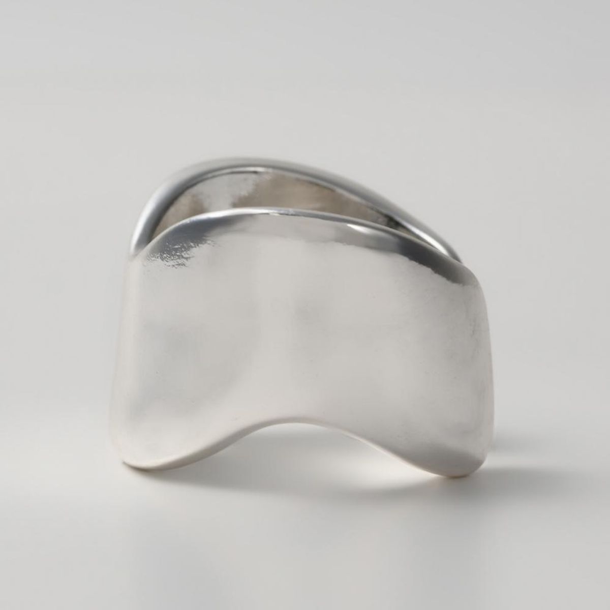 Thickness asymmetry wave Ring | Nothing And Others | 服飾雑貨